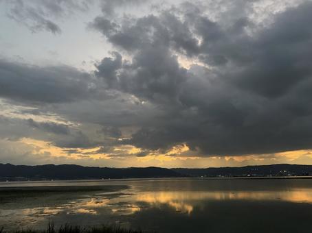 夕暮れ 夕暮れ 夕暮れ,黄昏れ,湖の写真素材
