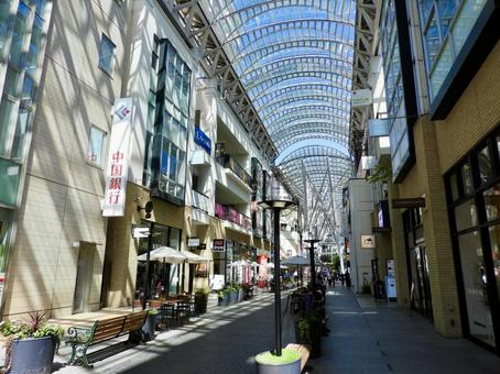 高松市丸亀町商店街 高松市丸亀町商店街 丸亀町商店街,高松中央商店街,商店街の写真素材