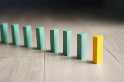 ドミノ ドミノ,連鎖反応,倒れるの写真素材