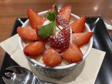 イチゴケーキ イチゴ,カフェ,ケーキの写真素材