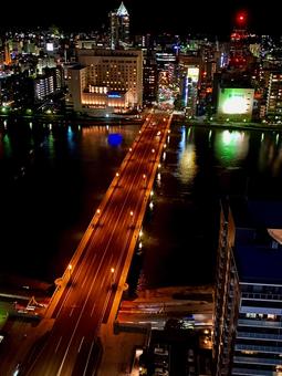 夜の萬代橋 夜の萬代橋の写真