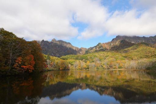 飯綱高原鏡池の写真