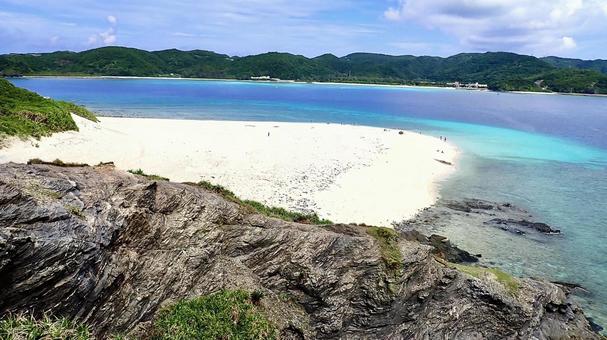沖縄県慶良間諸島嘉比島のビーチの風景 沖縄県慶良間諸島嘉比島のビーチの風景 嘉比島,ビーチ,海の写真素材
