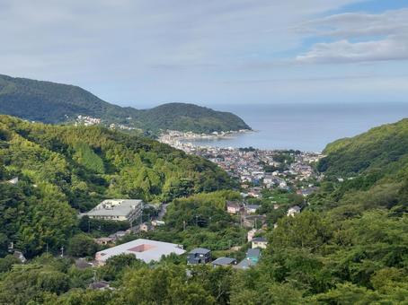山から見る伊東市・宇佐美の集落 山から見る伊東市・宇佐美の集落 伊東市,宇佐美,集落の写真素材