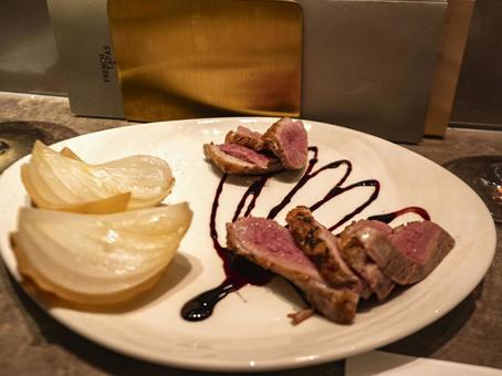 美味しいフランス料理 フランス料理,鴨,玉ねぎの写真素材