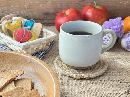 ぺたんこクッキーとコーヒー クッキー,お菓子,休憩の写真素材