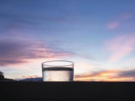 宵空に溶ける純米の透明 宵空に溶ける純米の透明の写真