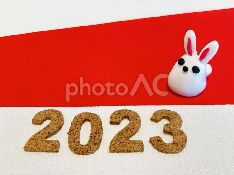 粘土のうさぎ（2023年賀状素材紅白） 2023,2023年,令和5年の写真素材