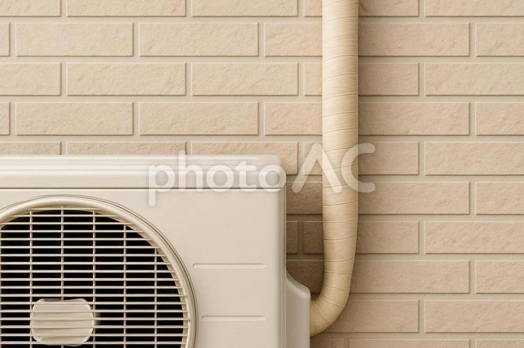エアコンの室外機とテープで巻かれた配管 エアコン室外機,室外機,配管の写真素材