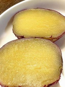 ホクホクの焼き芋 04 ホクホクの焼き芋 04の写真