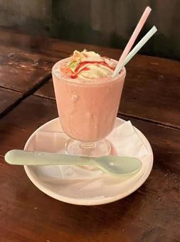 ストロベリースムージー ストロベリースムージー,苺,スイーツの写真素材