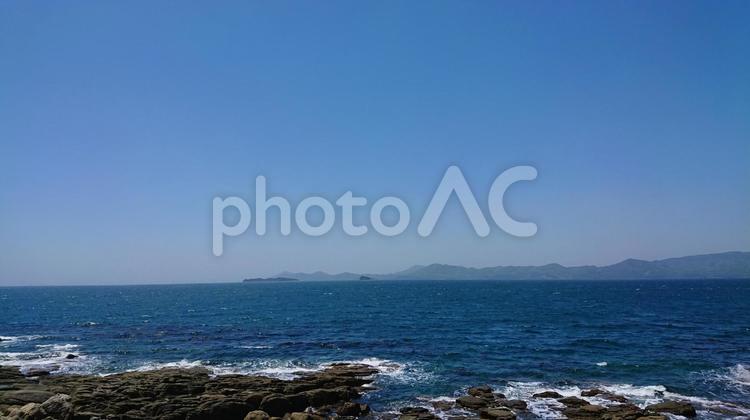 日本本土最西端の海 海,空,日本本土最西端の写真素材