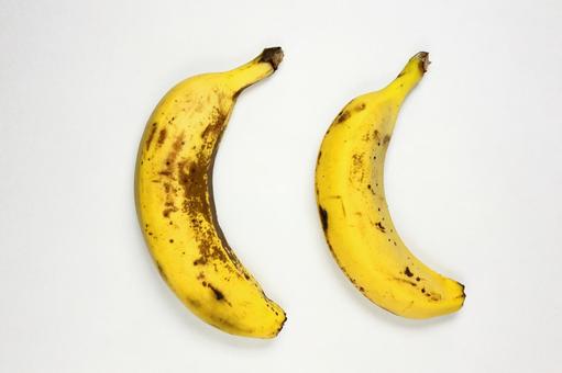 完熟して食べ頃のバナナ 完熟して食べ頃のバナナの写真