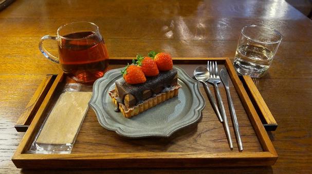 苺のチョコタルト 喫茶店,デザート,スイーツの写真素材