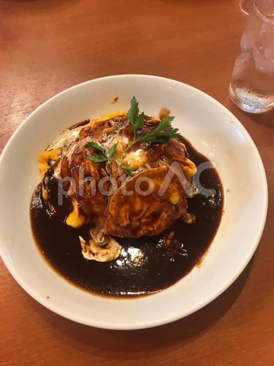 デミグラスソースオムライス オムライス,食事,洋食の写真素材