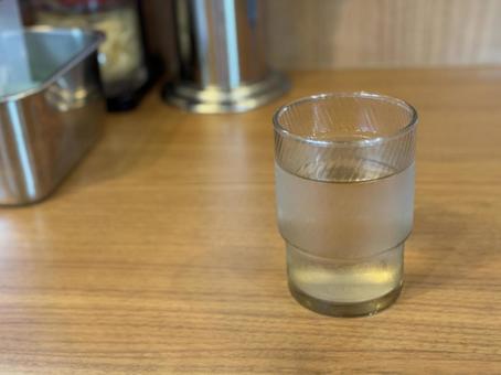 お冷 お冷 水,お冷,ミネラルウォーターの写真素材