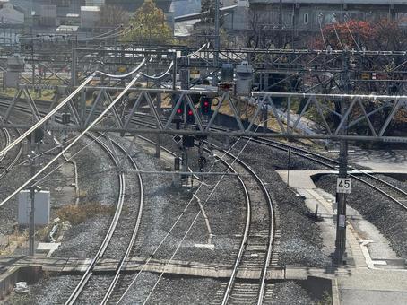 中央東線（塩尻駅） 空,雲,山の写真素材