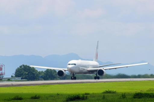 Midday Takeoff Midday Takeoffの写真