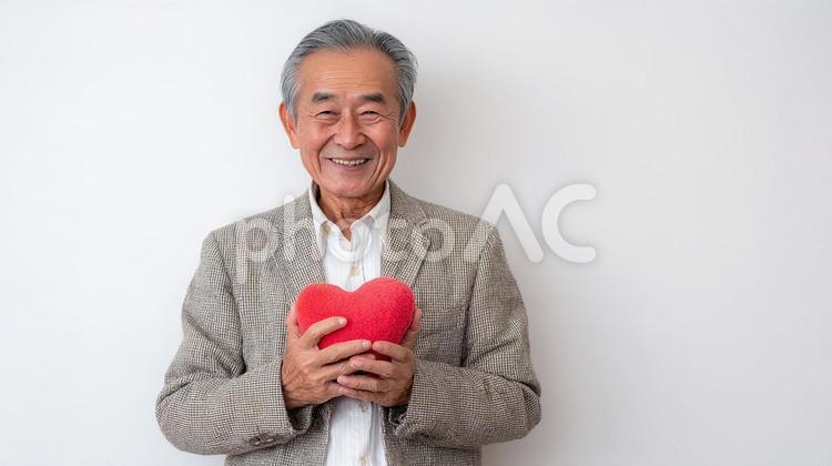 大切な推しへの愛を抱きしめて 推し活,笑顔,ハートの写真素材