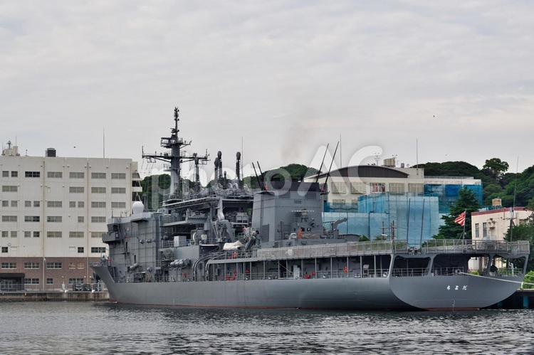 海上自衛隊　潜水艦救難艦　ちよだ 神奈川県横須賀市,軍港めぐり,横須賀港の写真素材