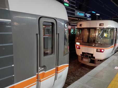 The 383 series immediately after separation, JPG The 383 series immediately after separation, JPG