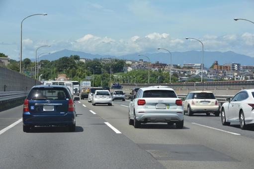 Photo, intermittent traffic jam, traffic jam, east name high speed, 