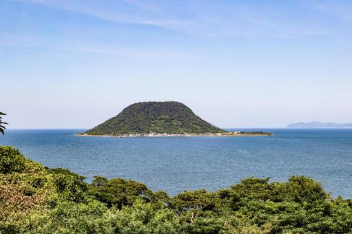 唐津城から高島の眺め 唐津城から高島の眺めの写真