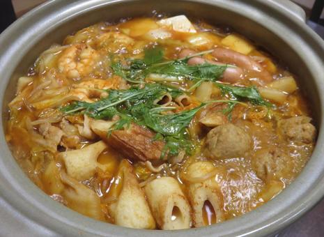 鍋料理 鍋,熱々,ピリ辛の写真素材