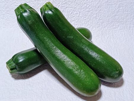ズッキーニ ズッキーニ,野菜,食材の写真素材