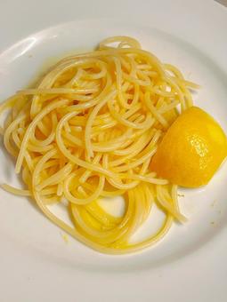 春のパスタ レモンソース 春のパスタ レモンソースの写真