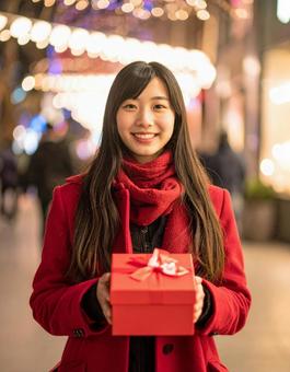 イルミネーション・彼女のプレゼントの写真