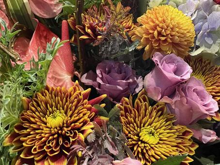 フラワーアレンジメント バラ,薔薇,カーネーションの写真素材