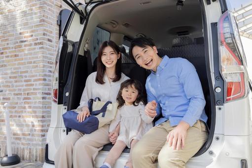 家族旅行 家族,自動車,ドライブの写真素材