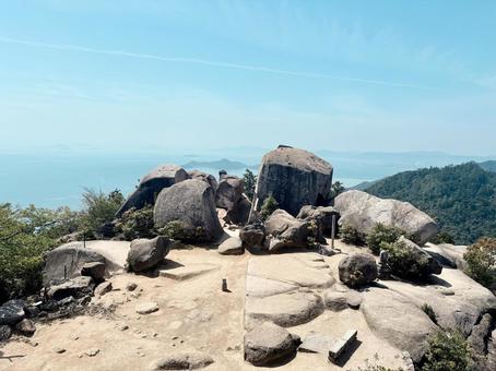 広島・弥山 山頂からの初夏の景色 広島・弥山 山頂からの初夏の景色 宮島,厳島神社,広島の写真素材