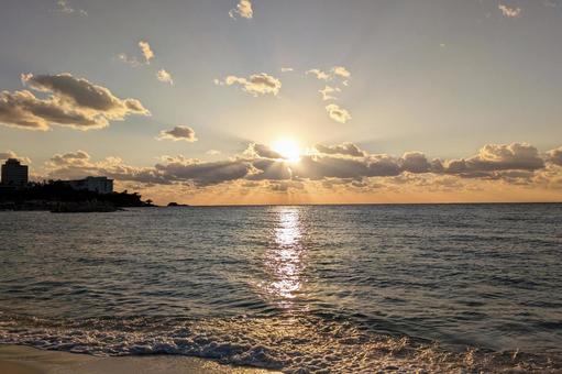 和歌山県白良浜の波打ち際_06 波,波打ち際,砂浜の写真素材