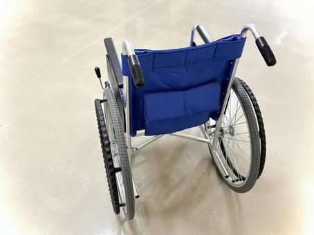 介助者からの視点 02 車椅子,折りたたみ車椅子,自走式の写真素材