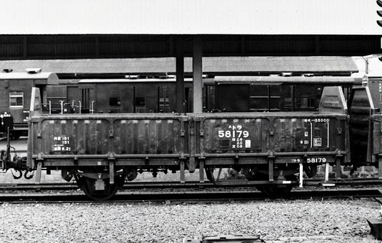 トラ55000形貨車(ストラ58179) トラ55000形貨車(ストラ58179)の写真