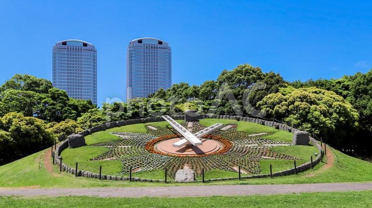 初夏の幕張海浜公園の花時計 時計,花時計,海浜幕張の写真素材
