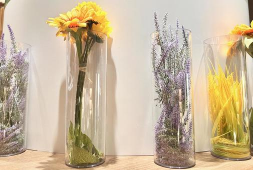 グラスに入ったお花 グラスに入ったお花 グラス,ガラス,向日葵の写真素材