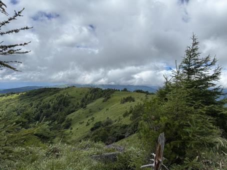 八子ヶ峰の尾根 八子ヶ峰の尾根 八子ヶ峰,八ヶ岳,長野県の写真素材