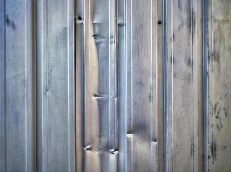 アルミ(板壁:破損) アルミ,板,板壁の写真素材