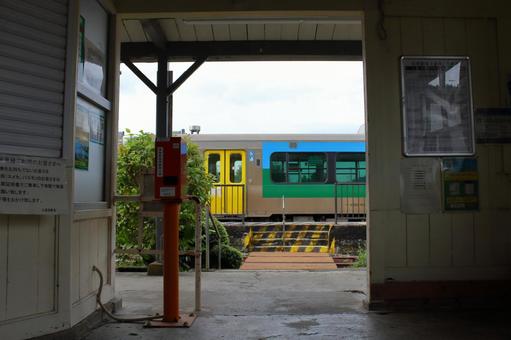 JR久留里線、上総亀山駅の改札口 jr,jr東日本,久留里線の写真素材