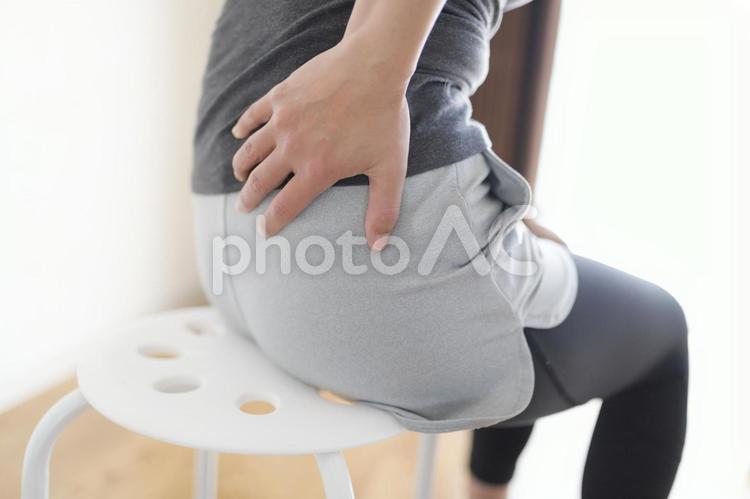 痛みを抱える女性のボディーパーツ 女性,人物,日本人の写真素材