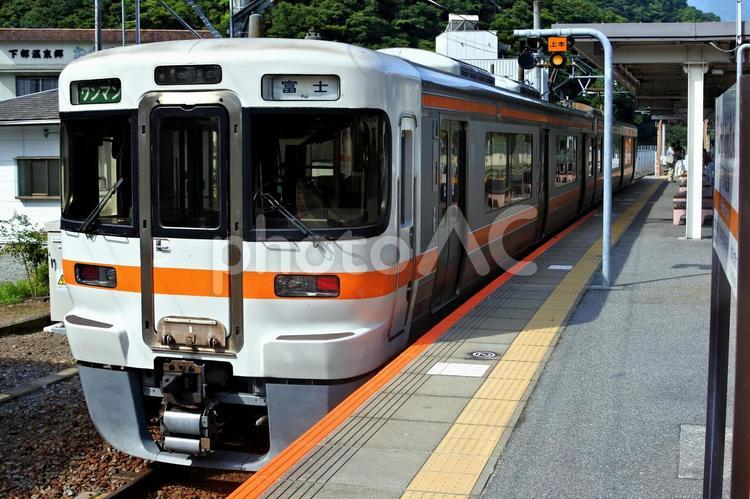 313系普通列車停車中  313系,jr東海,身延線の写真素材