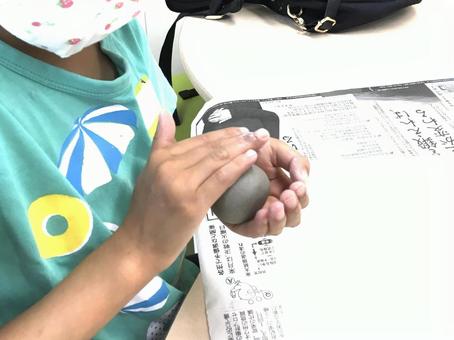 泥団子作り　女の子 泥団子,泥団子作り,子供の写真素材