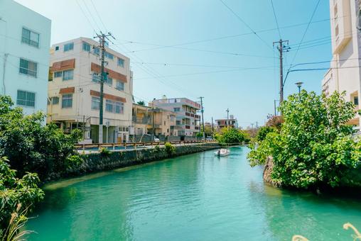 【沖縄】那覇市の街並み 【沖縄】那覇市の街並み 沖縄,那覇市,那覇の写真素材