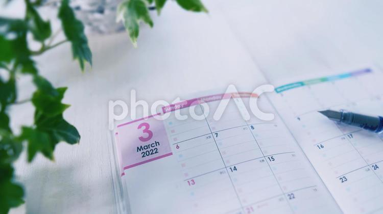 2022年3月手帳カレンダーとペン 3月,カレンダー,手帳の写真素材
