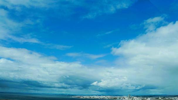 都会の上の空 都会の上の空の写真