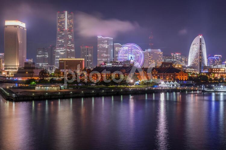 みなとみらいの夜景 夜景,海,みなとみらいの写真素材