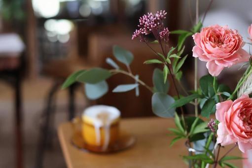 花と遠くにコーヒー 花と遠くにコーヒー カプチーノ,珈琲,コーヒーの写真素材